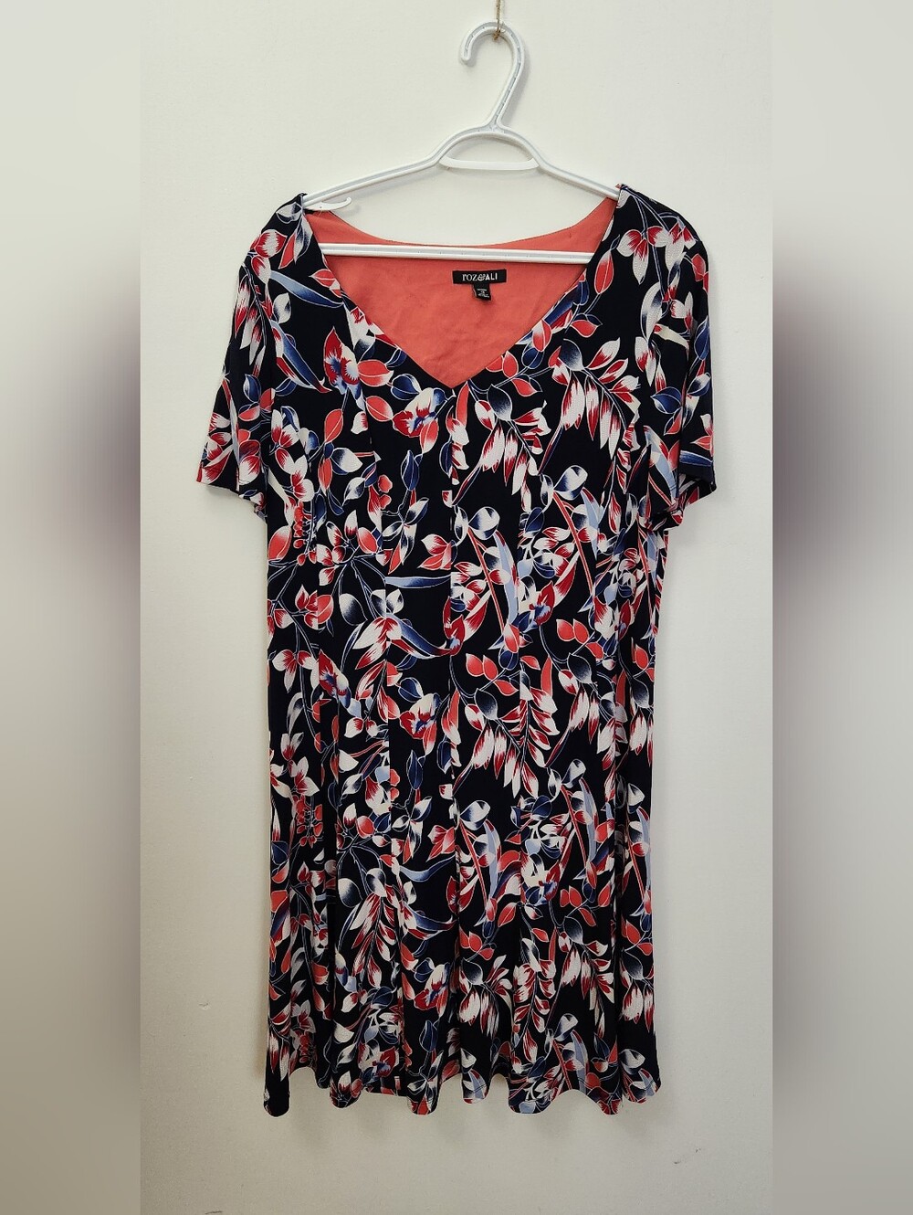 Roz & Ali Navy Floral V-Neck Dress